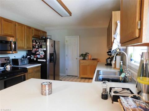 6548 Leah Justine Dr, Trinity, NC 27370 photo 6