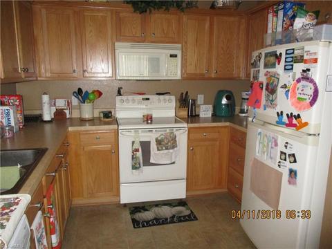 2212 Rindle Dr, High Point, NC 27262 photo 6