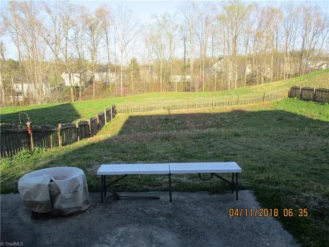 2212 Rindle Dr, High Point, NC 27262 photo 8