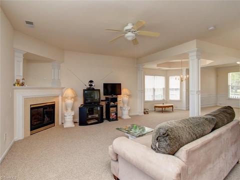 1132 Hawick Dr, High Point, NC 27264 photo 9