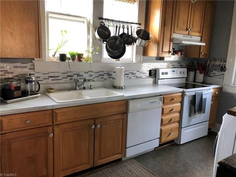 1107 Clyde Pl, High Point, NC 27262 photo 2