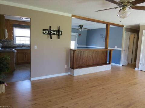 7701 Summitridge Dr, Browns Summit, NC 27214 photo 4