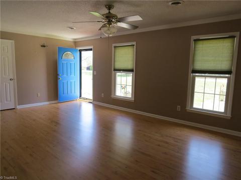 7701 Summitridge Dr, Browns Summit, NC 27214 photo 2