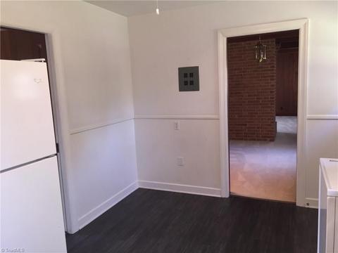 1500 Pinehurst Dr, High Point, NC 27262 photo 11
