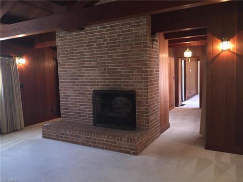 1500 Pinehurst Dr, High Point, NC 27262 photo 5