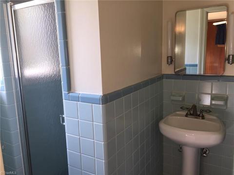 1500 Pinehurst Dr, High Point, NC 27262 photo 14