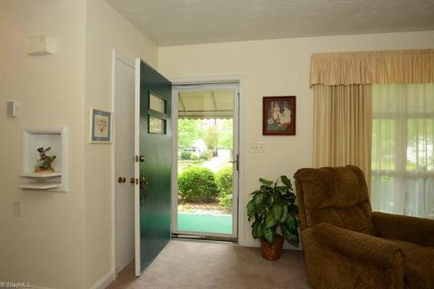 512 Florham Dr, High Point, NC 27262 photo 29