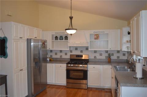 1525 Bald Hill Loop, Madison, NC 27025 photo 7