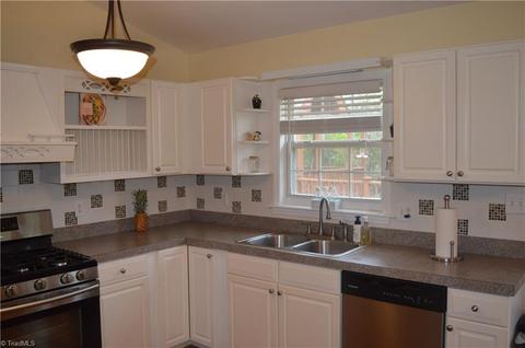 1525 Bald Hill Loop, Madison, NC 27025 photo 8