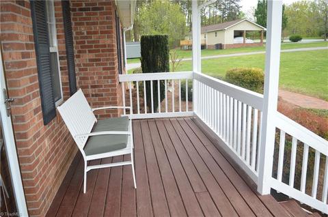 1525 Bald Hill Loop, Madison, NC 27025 photo 4