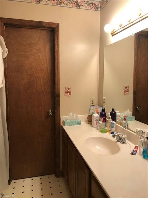 1015 Bryan Rd, Danbury, NC 27016 photo 10