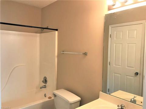 519 Warbler Ct, High Point, NC 27262 photo 6