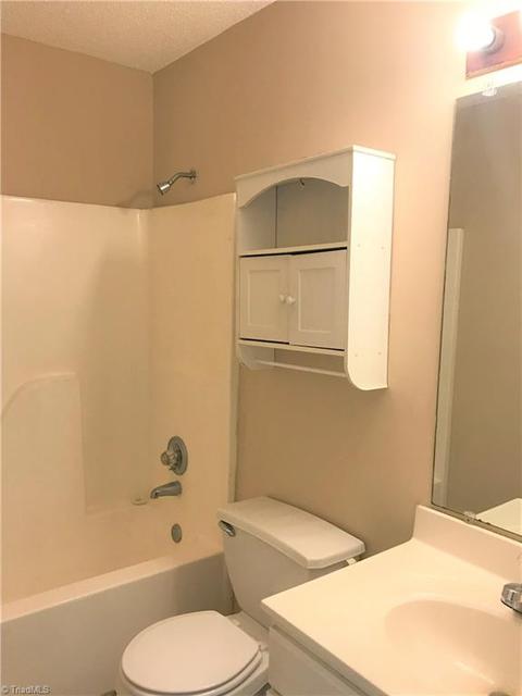 519 Warbler Ct, High Point, NC 27262 photo 10