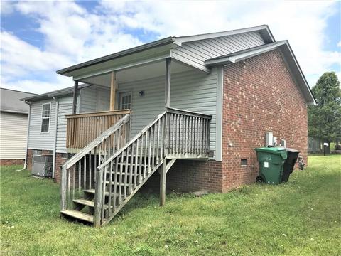 519 Warbler Ct, High Point, NC 27262 photo 14