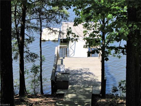 439 Dockside Ter, Denton, NC 27239 photo 9