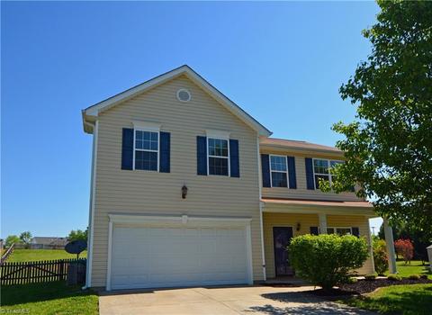 1277 Silverstone Ct, High Point, NC 27265 photo 1