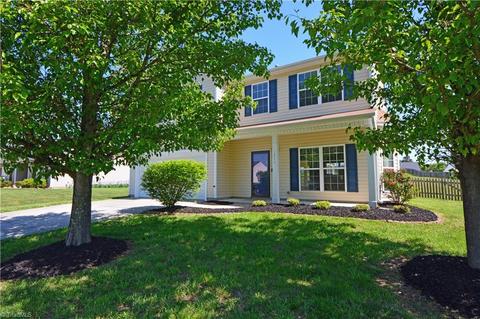 1277 Silverstone Ct, High Point, NC 27265 photo 3