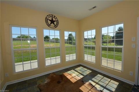 1277 Silverstone Ct, High Point, NC 27265 photo 7