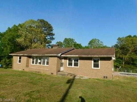 1071 Cedar Creek Rd, Biscoe, NC 27209 photo 1
