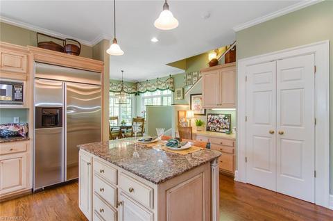 420 Edgedale Dr, High Point, NC 27262 photo 10