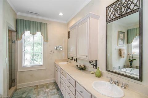 420 Edgedale Dr, High Point, NC 27262 photo 17