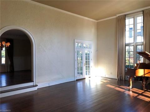 420 Edgedale Dr, High Point, NC 27262 photo 5