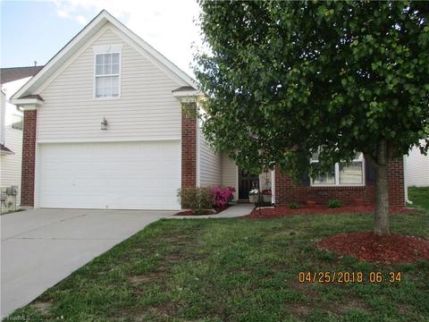 2473 Ingleside Dr, High Point, NC 27265 photo 2
