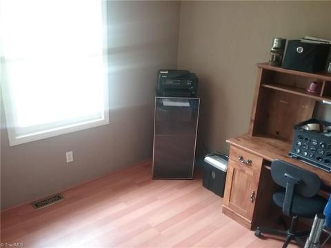 284 Countryside Rd, Harmony, NC 28634 photo 16