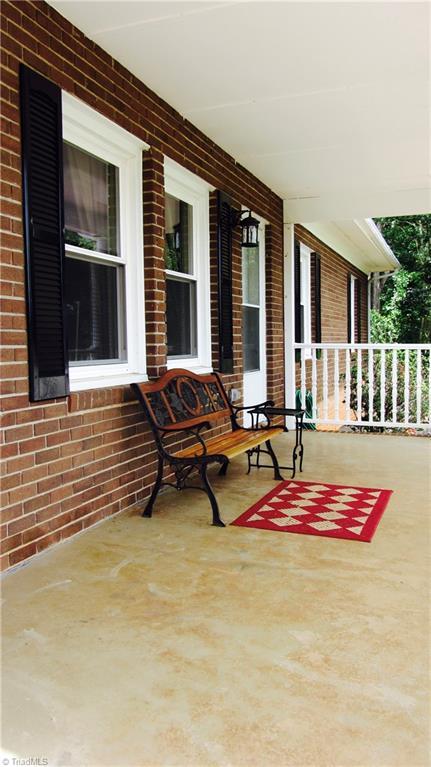 284 Countryside Rd, Harmony, NC 28634 photo 2