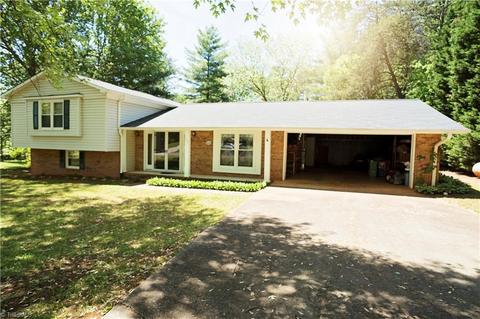 124 Rolling Rd, Madison, NC 27025 photo 2
