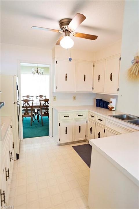 124 Rolling Rd, Madison, NC 27025 photo 11