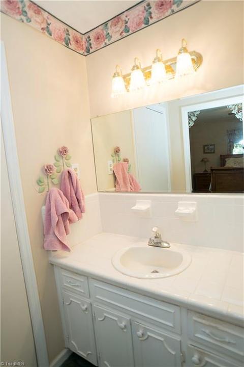 124 Rolling Rd, Madison, NC 27025 photo 17