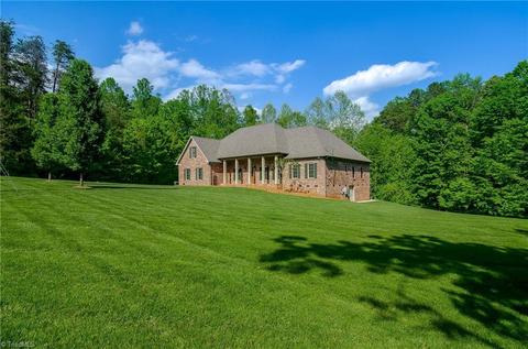 522 Brown Rd, King, NC 27021 photo 3