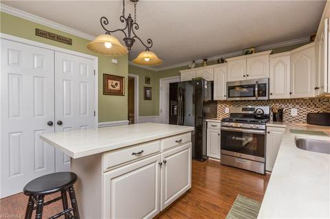 3111 Timberwolf Ave, High Point, NC 27265 photo 6