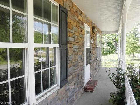 906 Park St, High Point, NC 27260 photo 3