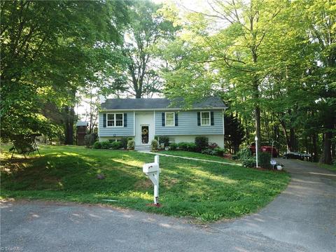 101 Pineview Ct, King, NC 27021 photo 1