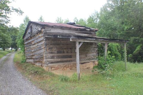 194 Easter Rd, Mount Airy, NC 27030 photo 13