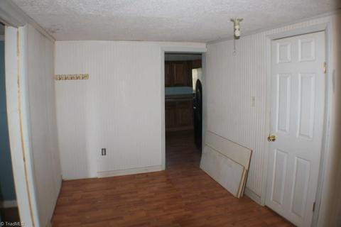 194 Easter Rd, Mount Airy, NC 27030 photo 9