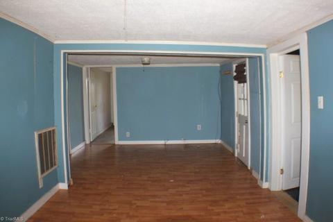 194 Easter Rd, Mount Airy, NC 27030 photo 8