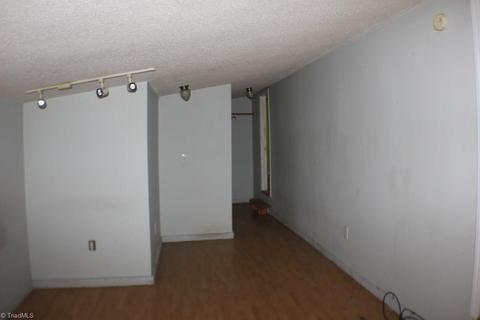 194 Easter Rd, Mount Airy, NC 27030 photo 6