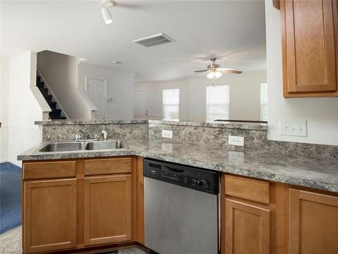 2032 Cliffvale Ct, High Point, NC 27262 photo 7