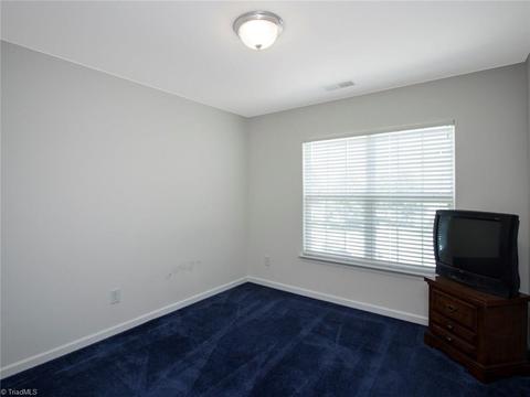 2032 Cliffvale Ct, High Point, NC 27262 photo 21