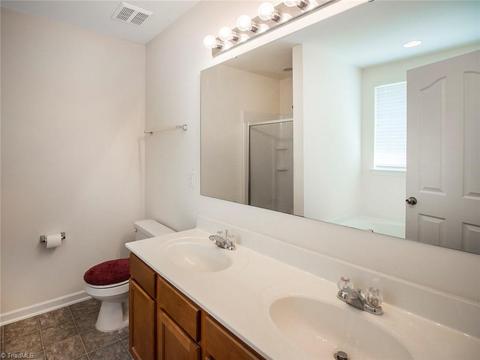 2032 Cliffvale Ct, High Point, NC 27262 photo 6