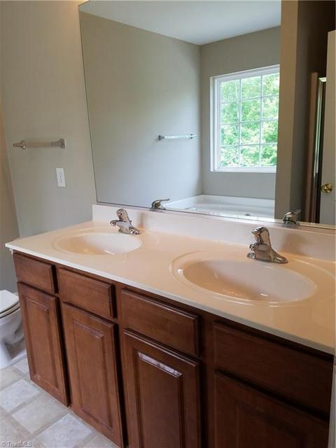 3709 Single Leaf Cir, High Point, NC 27265 photo 18