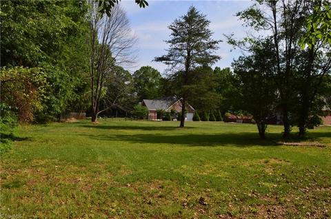 1201 Arrowhead Ct, High Point, NC 27265 photo 6
