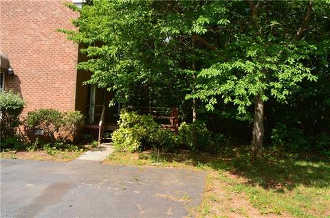1201 Arrowhead Ct, High Point, NC 27265 photo 5