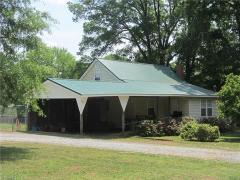 137 Poole Rd, Mayodan, NC 27027 photo 1