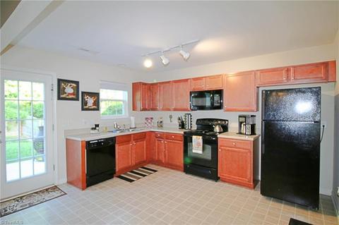 5208 Switchback Dr, High Point, NC 27265 photo 4
