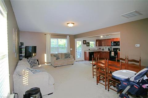 5208 Switchback Dr, High Point, NC 27265 photo 2