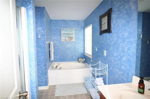 5208 Switchback Dr, High Point, NC 27265 photo 8